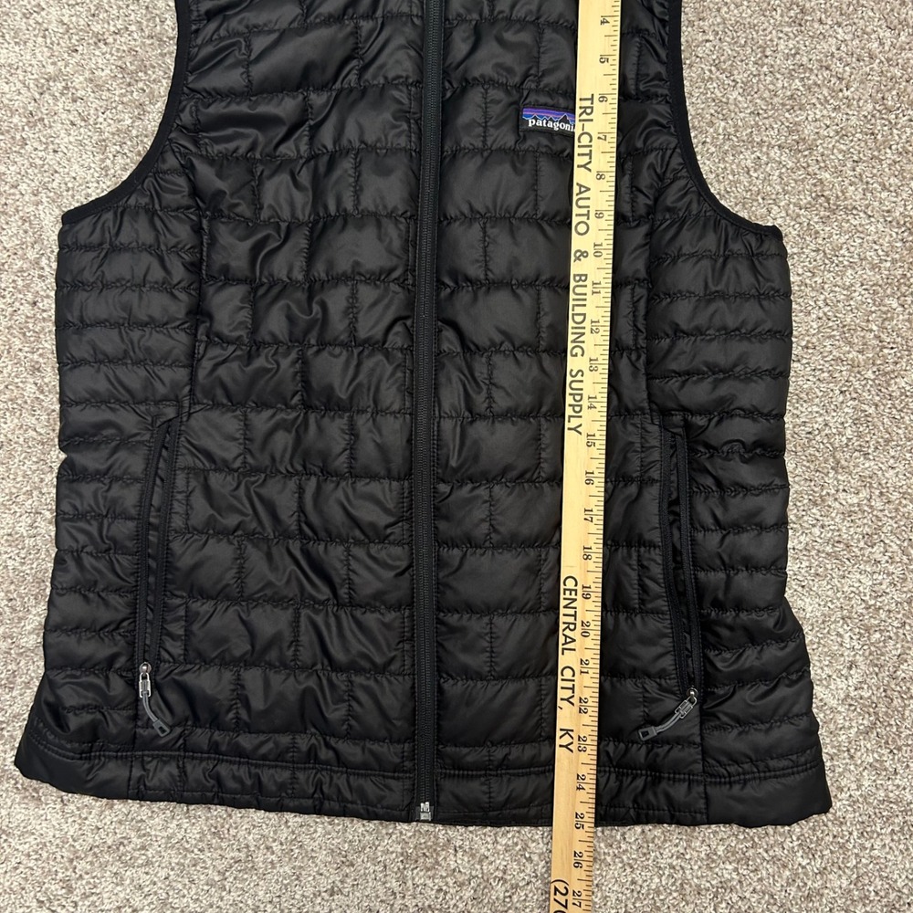 Patagonia Nano Puff Vest Women Size Large LOGO Black Quilted Primaloft Full Zip - Picture 4 of 10